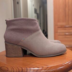 Toms Chunky Suede Beige Ankle Boots